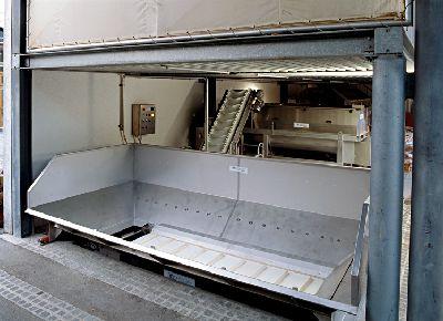 Buncăr de recepţie struguri cu melc